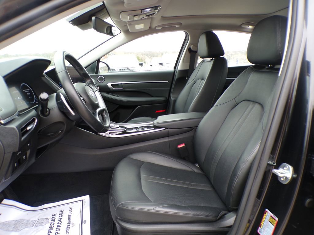 Certified 2021 Hyundai Sonata Limited w/ Preferred Accessory Package FWD image 15
