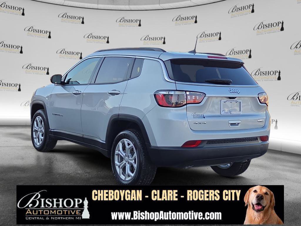 Used 2024 Jeep Compass Latitude image 19
