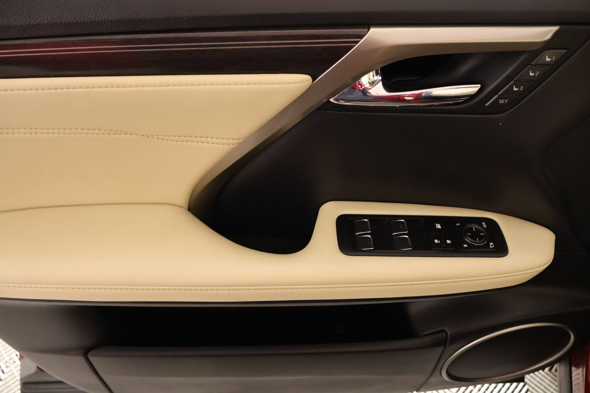 Used 2022 Lexus RX 350 AWD w/ Luxury Package image 17