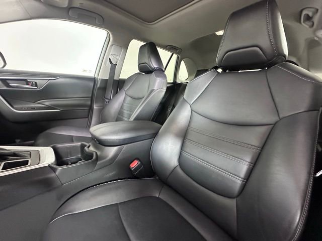 Used 2023 Toyota RAV4 XLE Premium image 22