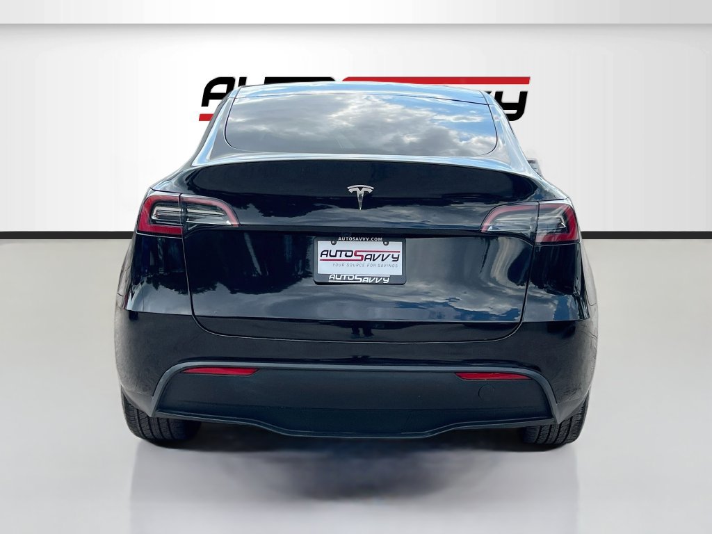 Used 2025 Tesla Model Y Long Range RWD image 6