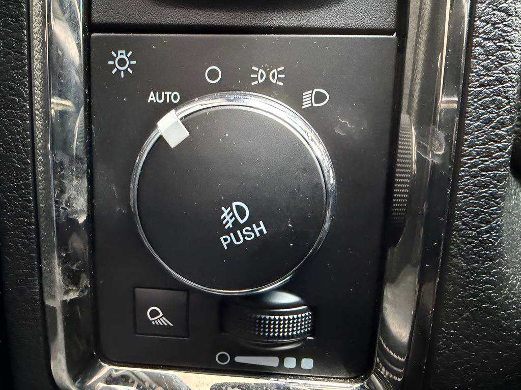 Used 2018 RAM 3500 Big Horn w/ Sport Appearance Group image 20