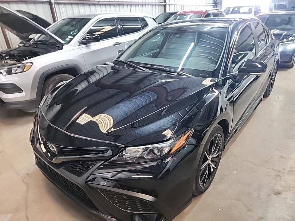 Used 2022 Toyota Camry SE