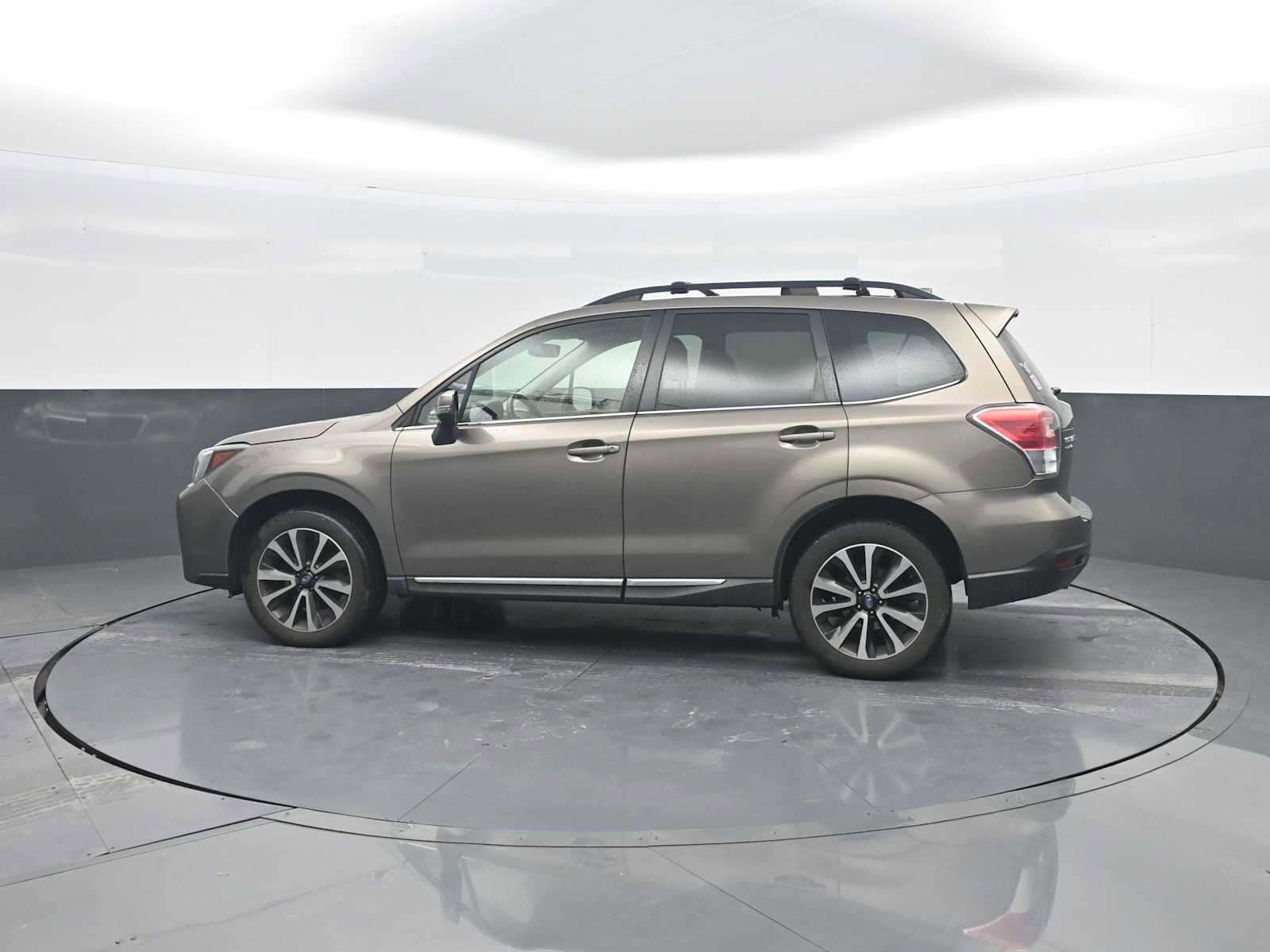 Used 2017 Subaru Forester 2.0XT Touring AWD/4WD image 5