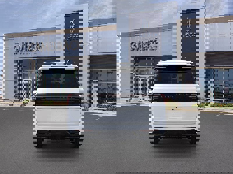 New 2026 Lincoln Navigator Reserve w/ Jet Appearance Package image 5