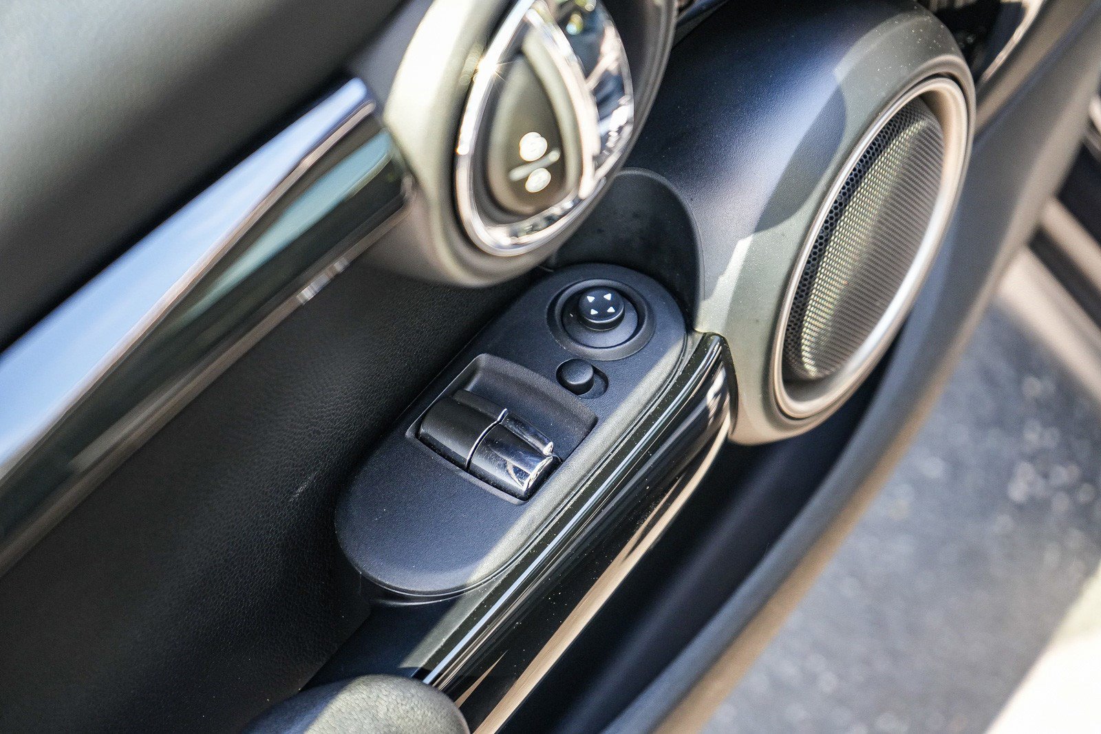 Used 2015 MINI Cooper S FWD image 18