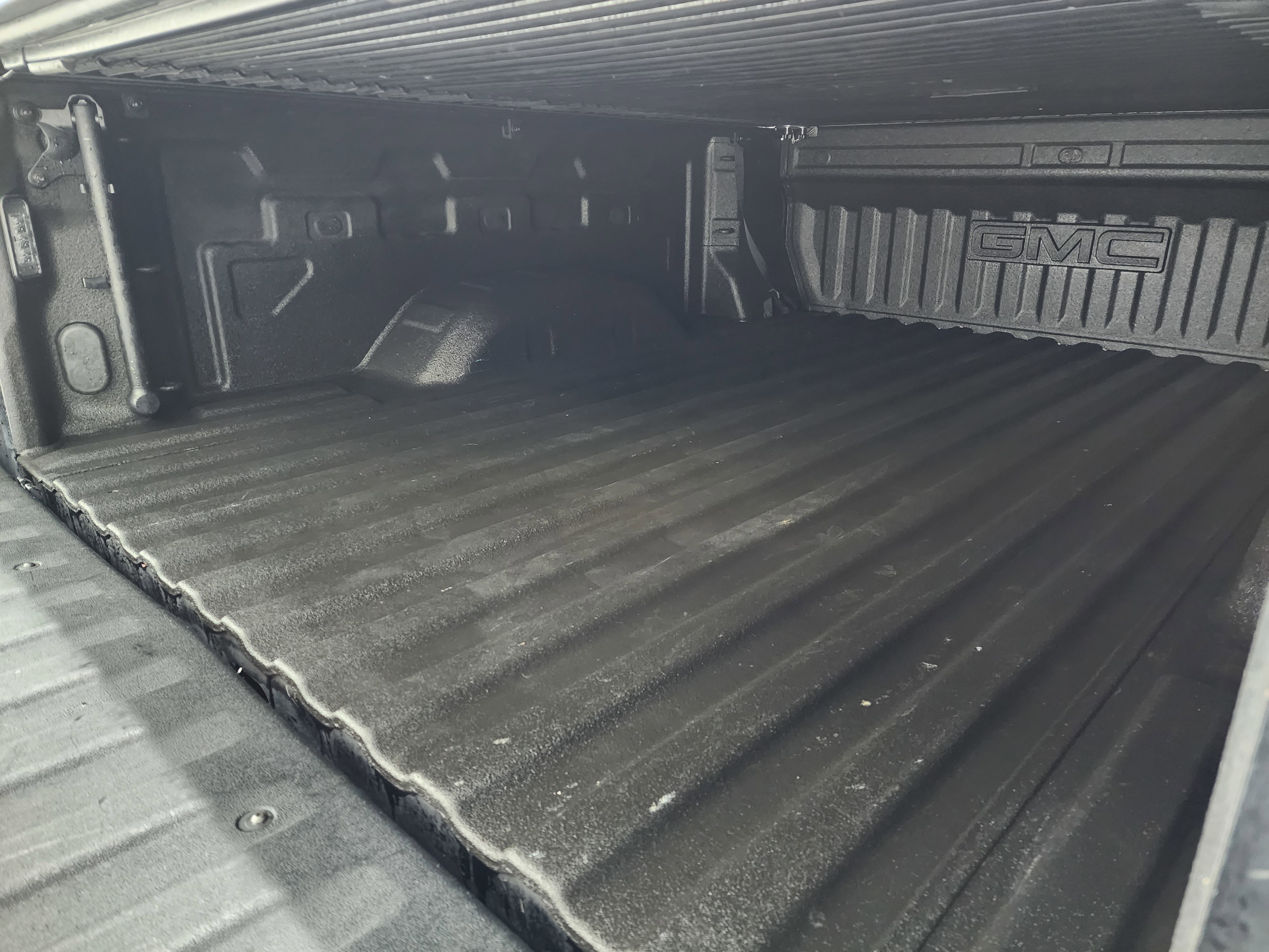 Used 2022 GMC Sierra 2500 SLT w/ LPO, GMC Protection Package image 5