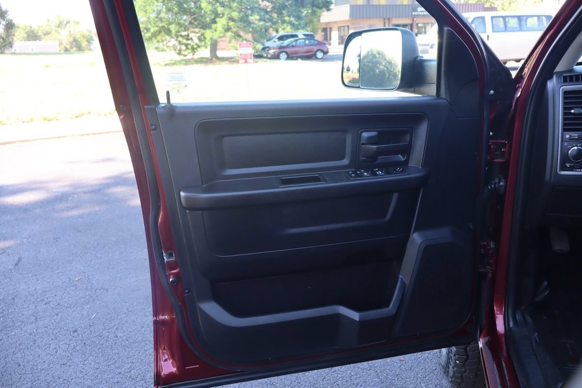 Used 2018 RAM 2500 Tradesman w/ Chrome Appearance Group AWD/4WD image 23