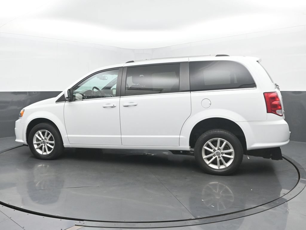 Used 2019 Dodge Grand Caravan SXT FWD image 3