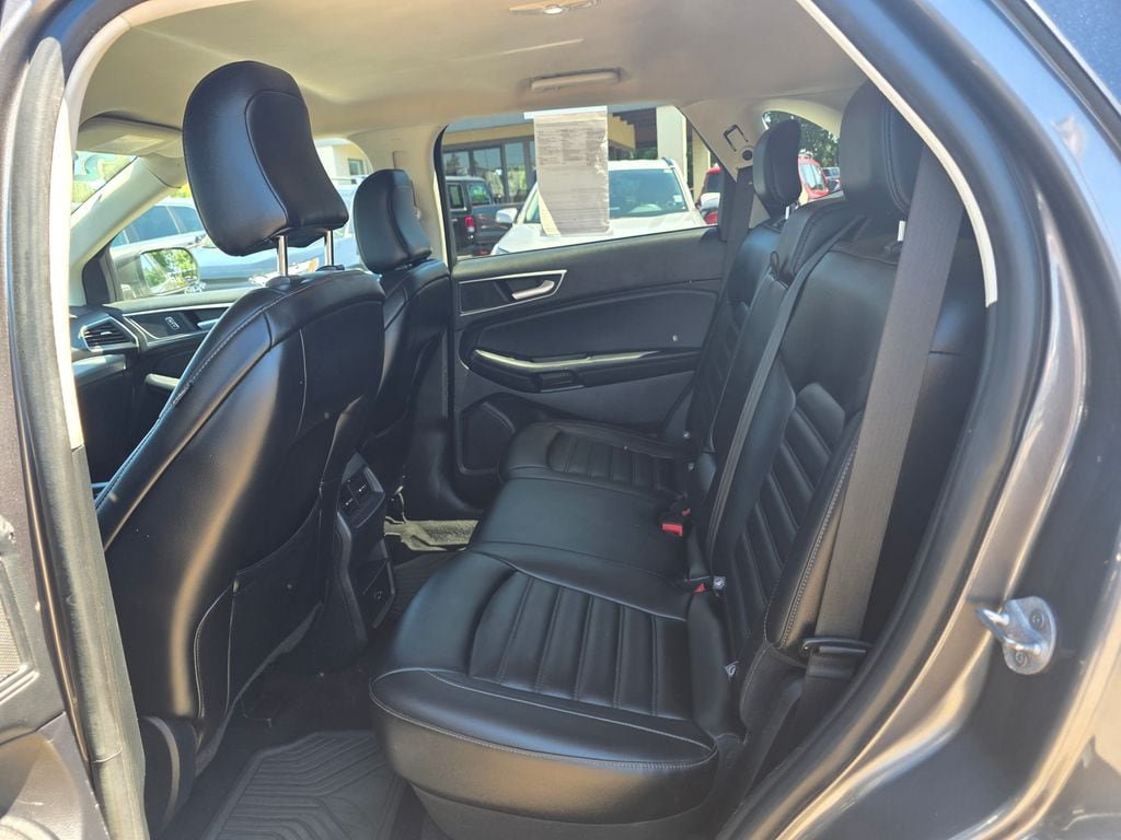Used 2022 Ford Edge SEL AWD/4WD image 11
