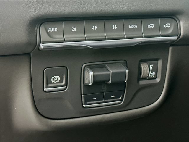 Certified 2025 Cadillac Escalade Sport Platinum w/ LPO, Floor Liner Package AWD/4WD image 10