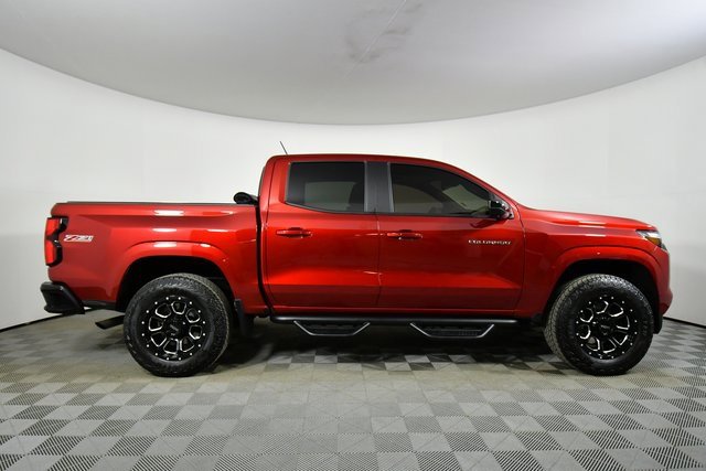 Used 2024 Chevrolet Colorado Z71 w/ Z71 Convenience Package 2 image 15