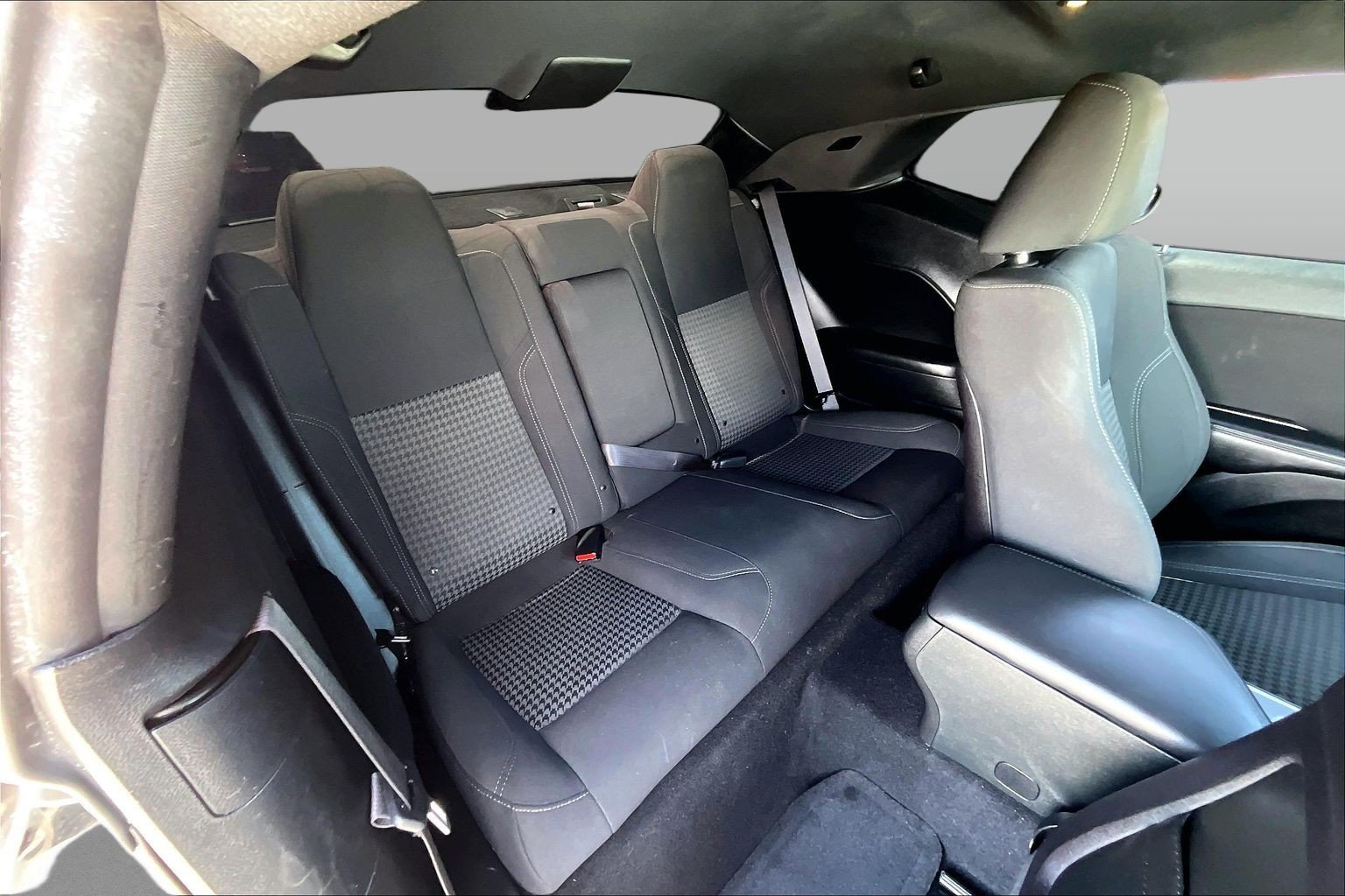 Used 2019 Dodge Challenger SXT RWD image 27