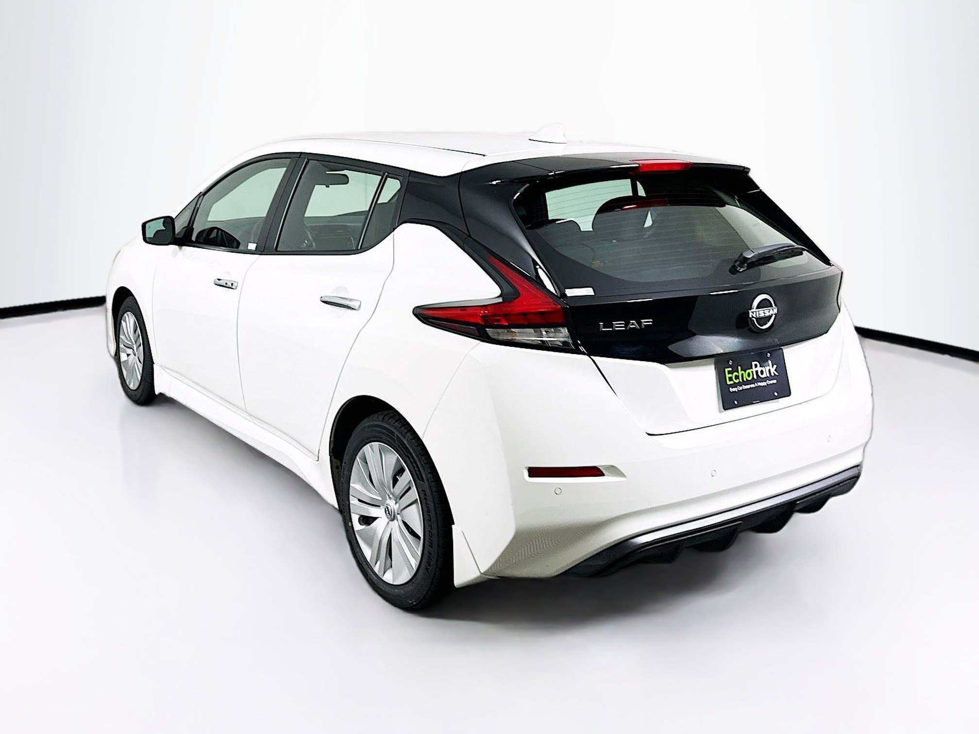 Used 2024 Nissan Leaf S FWD image 5