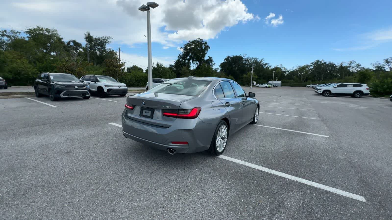 Used 2025 BMW 330i xDrive Sedan AWD/4WD image 7