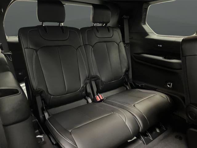 New 2025 Jeep Grand Cherokee L Limited w/ Luxury Tech Group II image 33