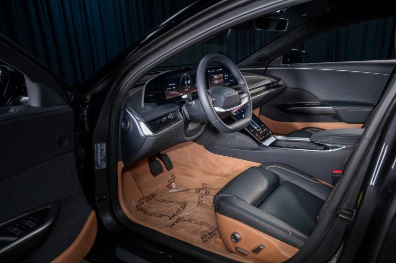 Used 2025 Lucid Air Touring image 15