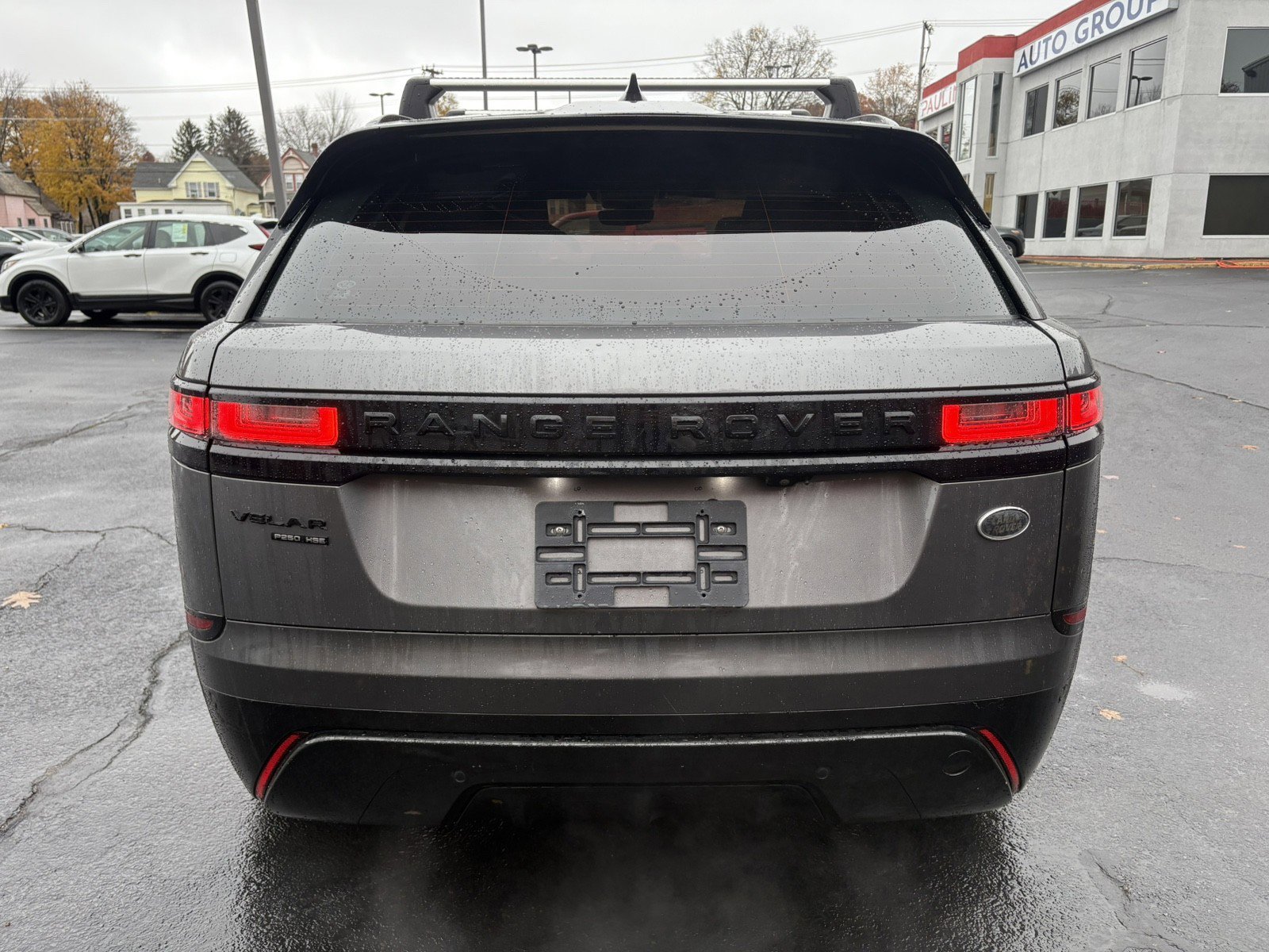 Used 2018 Land Rover Range Rover Velar R-Dynamic HSE image 6