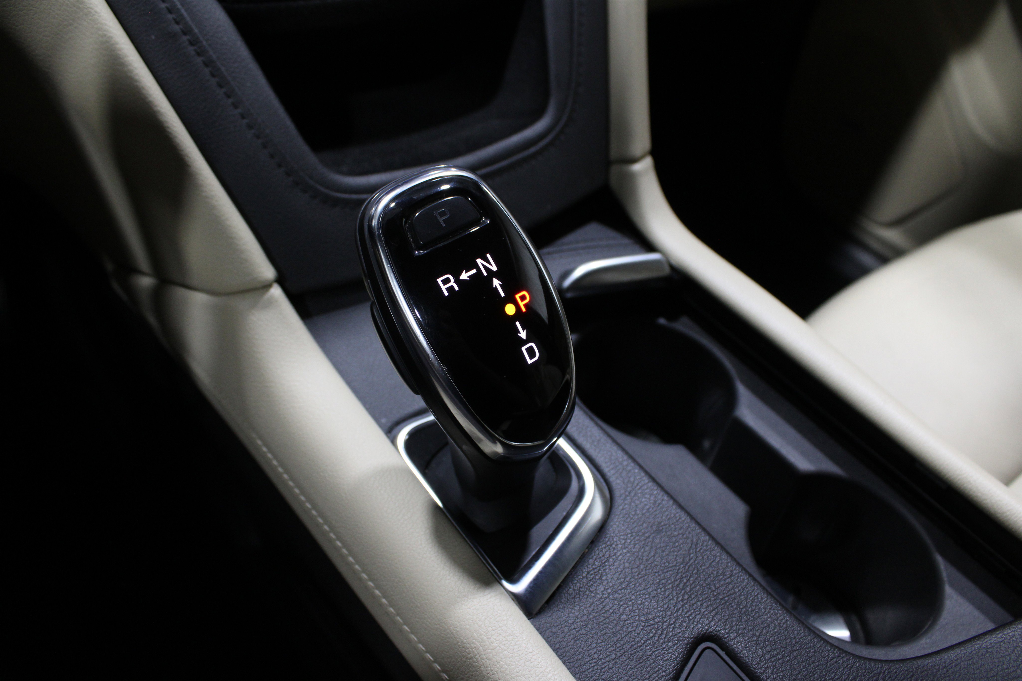 Used 2017 Cadillac XT5 Luxury w/ Driver Awareness Package image 24