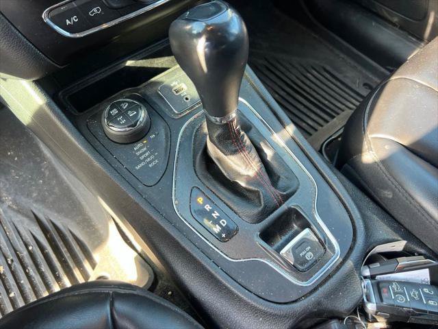 Certified 2019 Jeep Cherokee Trailhawk AWD/4WD image 17