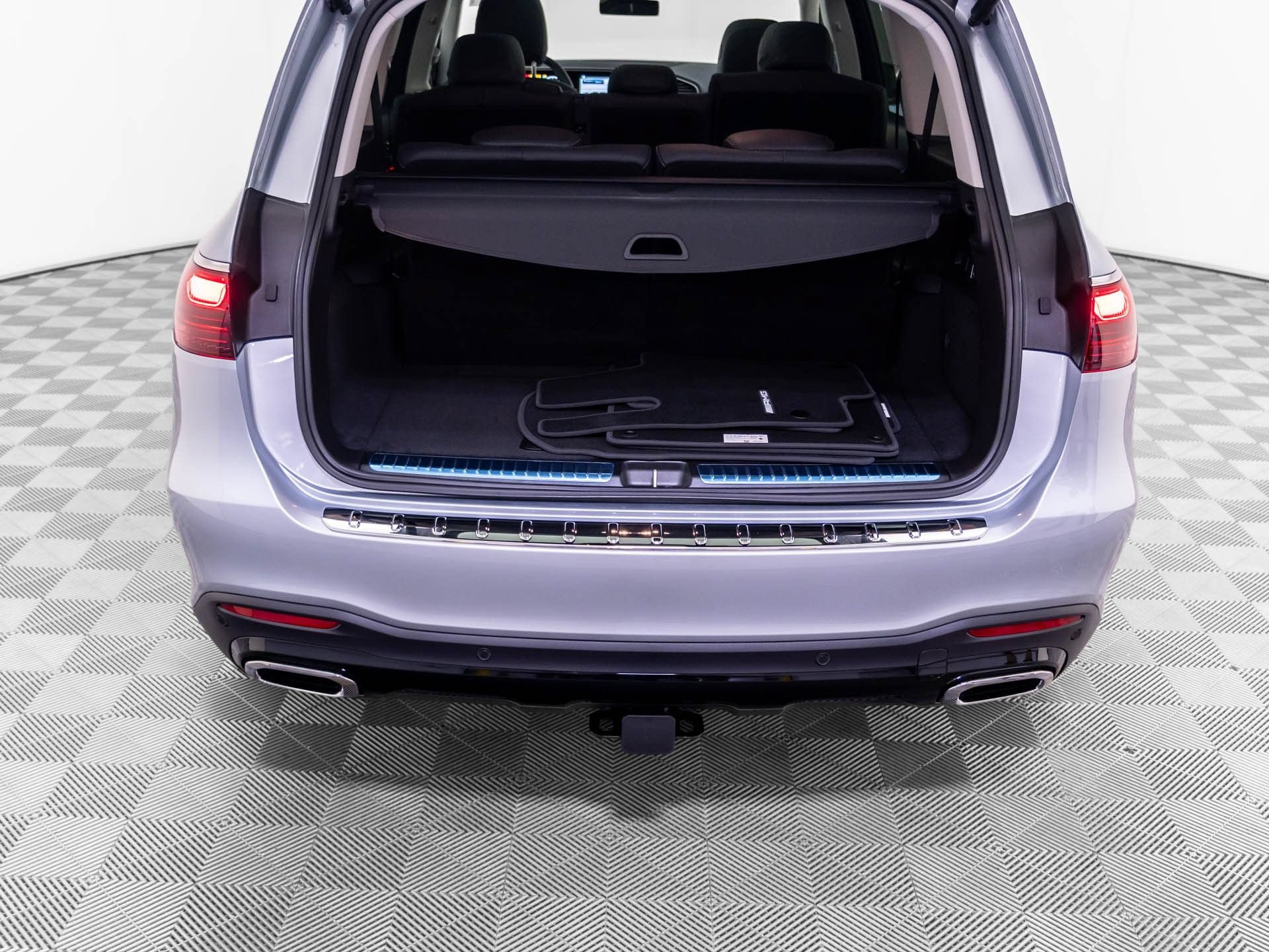 New 2026 Mercedes-Benz GLS 450 4MATIC image 36