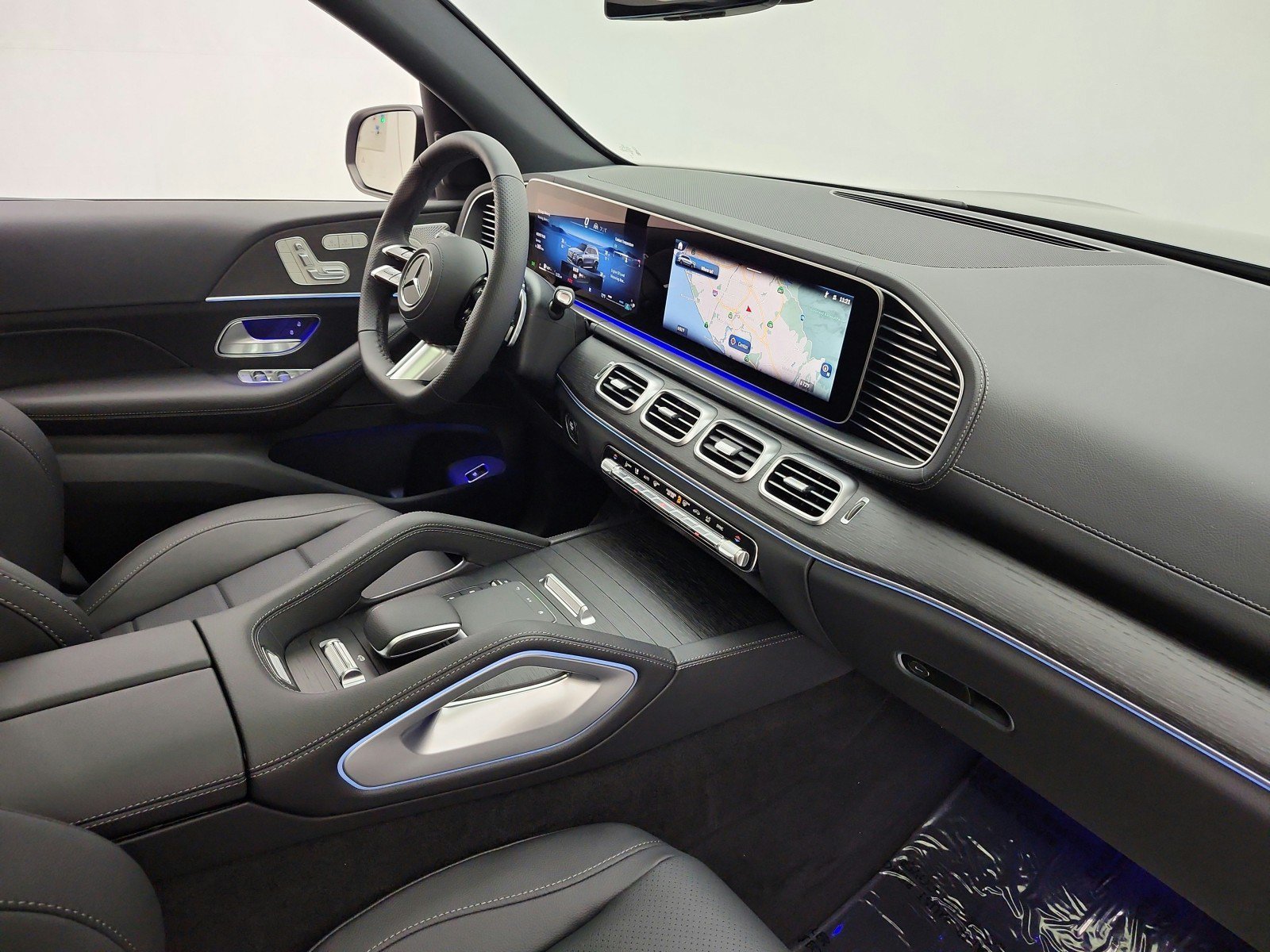 New 2026 Mercedes-Benz GLS 450 4MATIC image 13