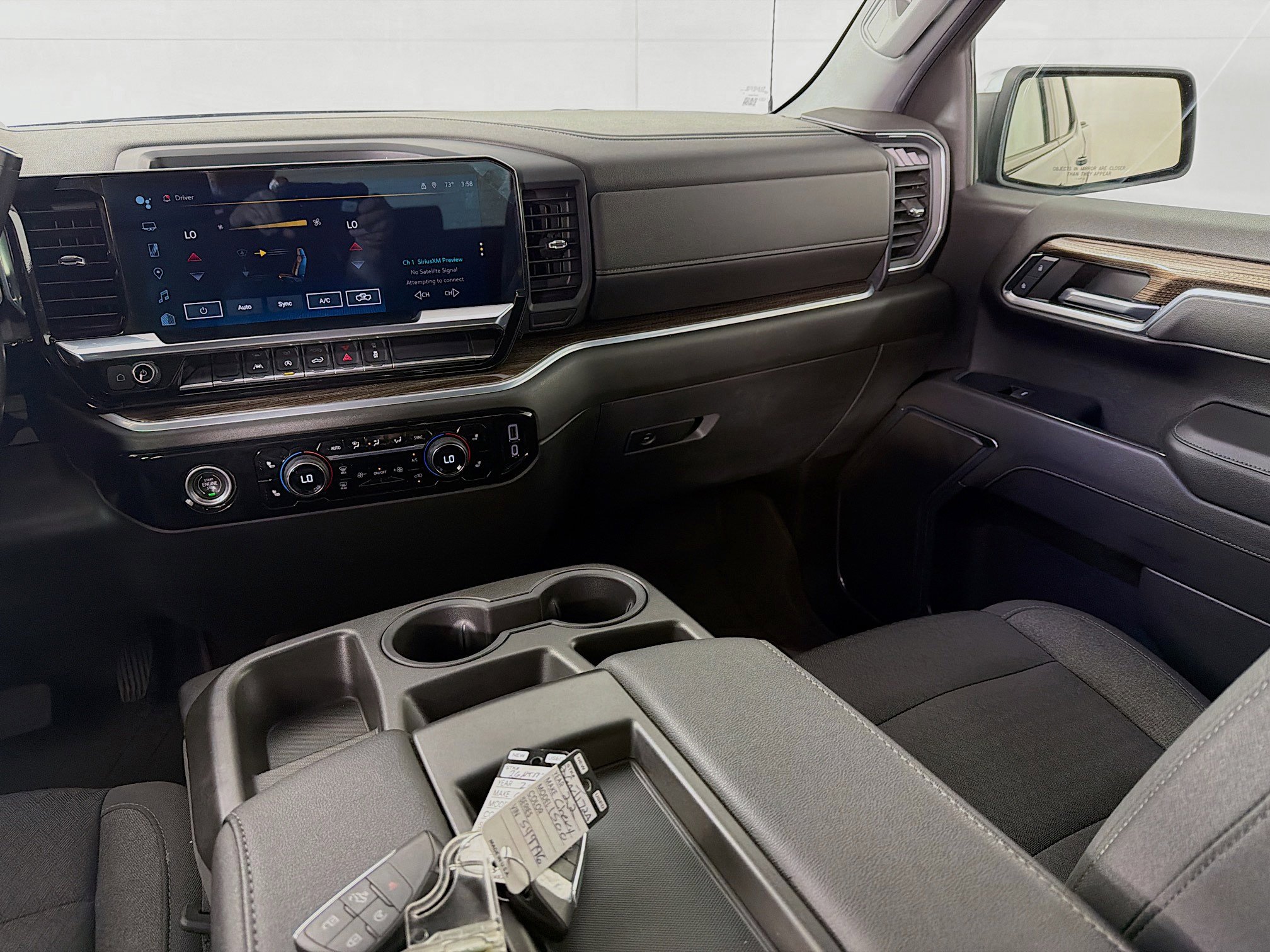 Used 2022 Chevrolet Silverado 1500 LT image 24