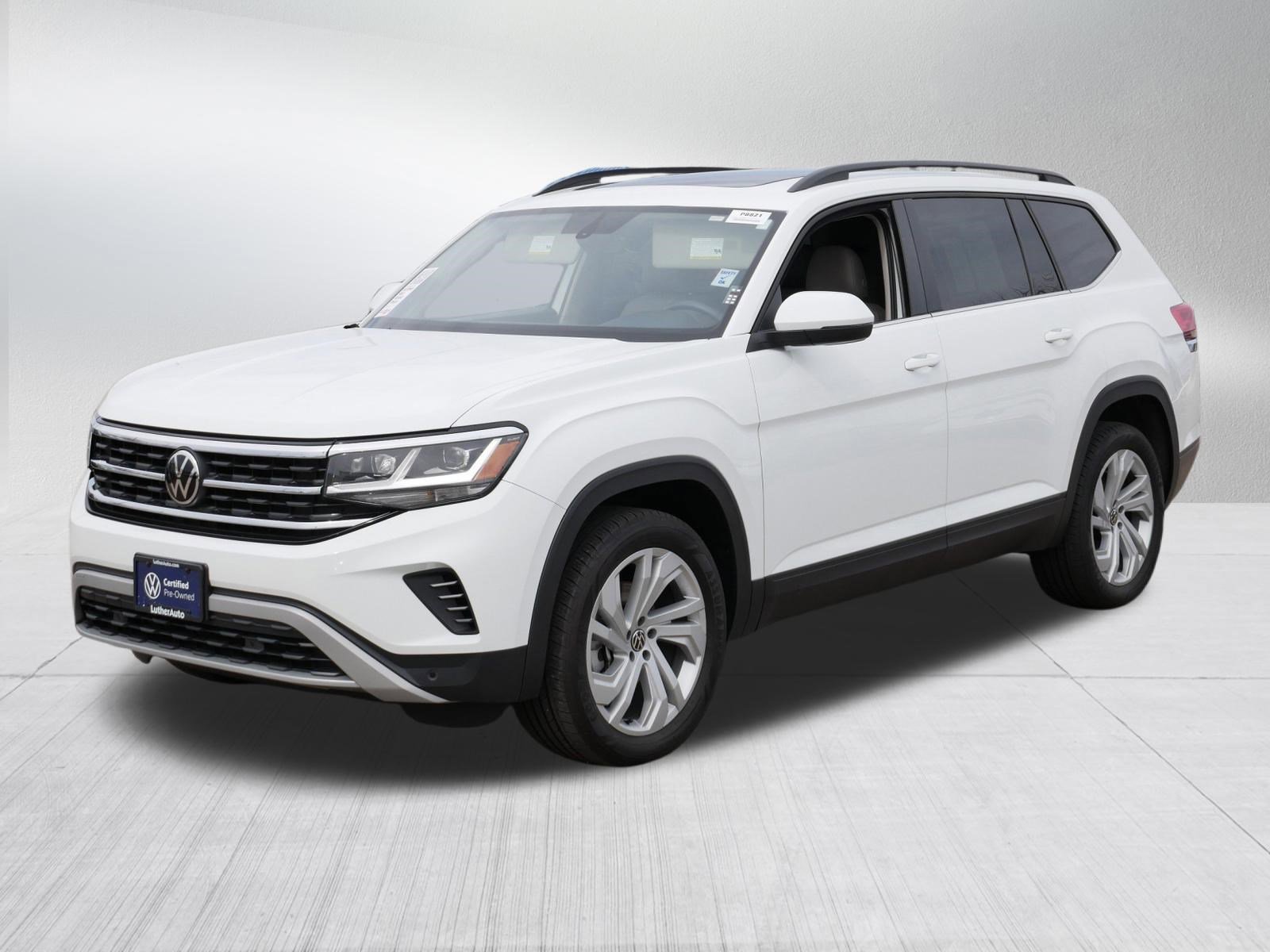 Certified 2023 Volkswagen Atlas SE w/ Panoramic Sunroof Package image 3