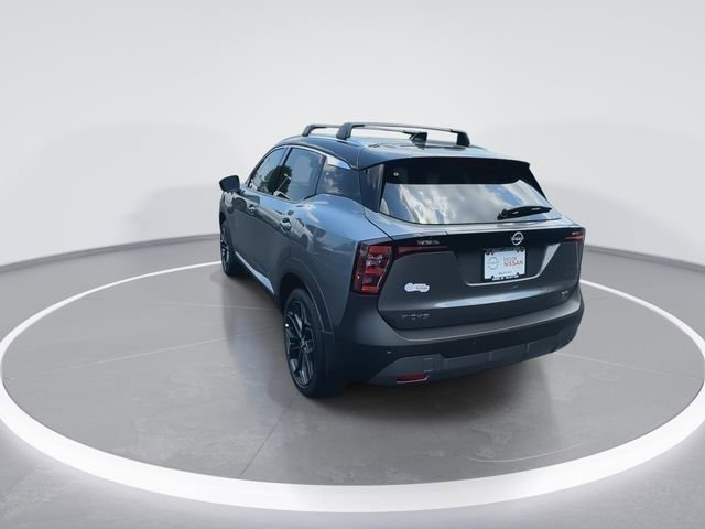 New 2025 Nissan Kicks SR FWD image 7