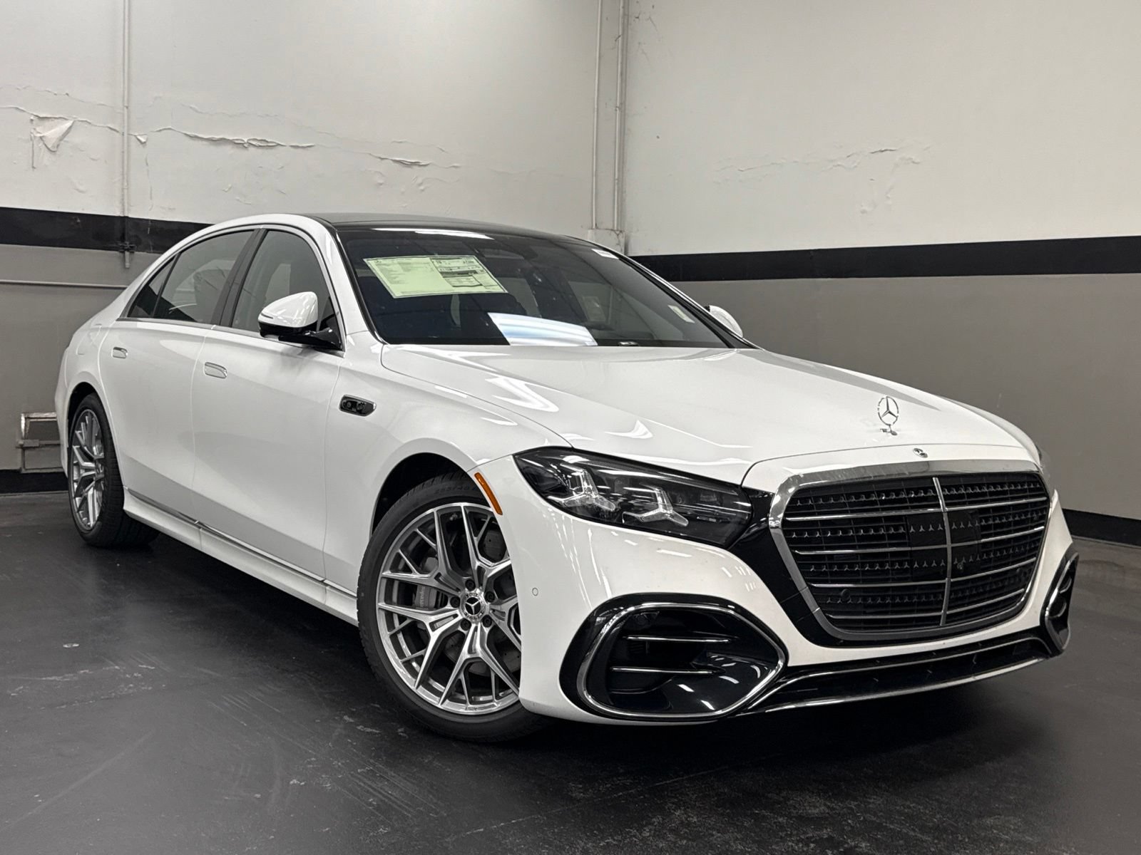 New 2027 Mercedes-Benz S 580 4MATIC Sedan image 2