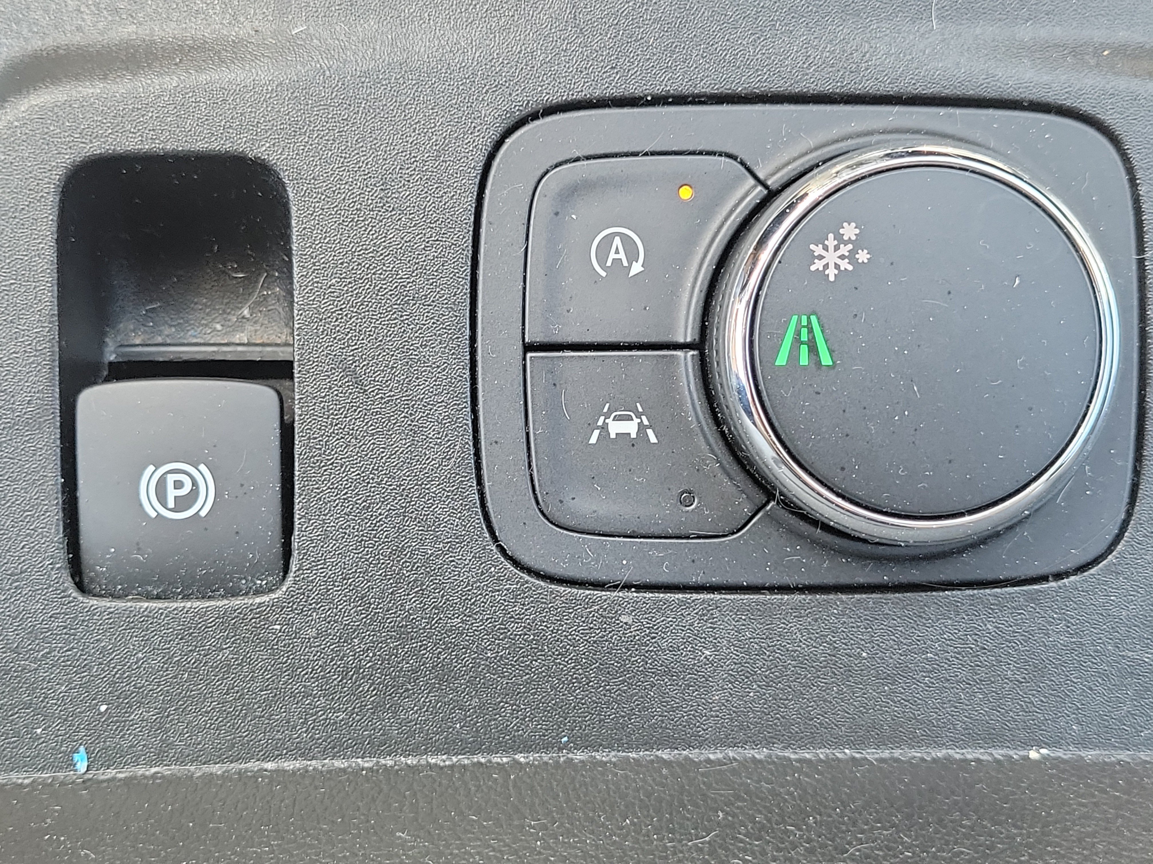 Used 2023 Chevrolet Traverse LS FWD image 27