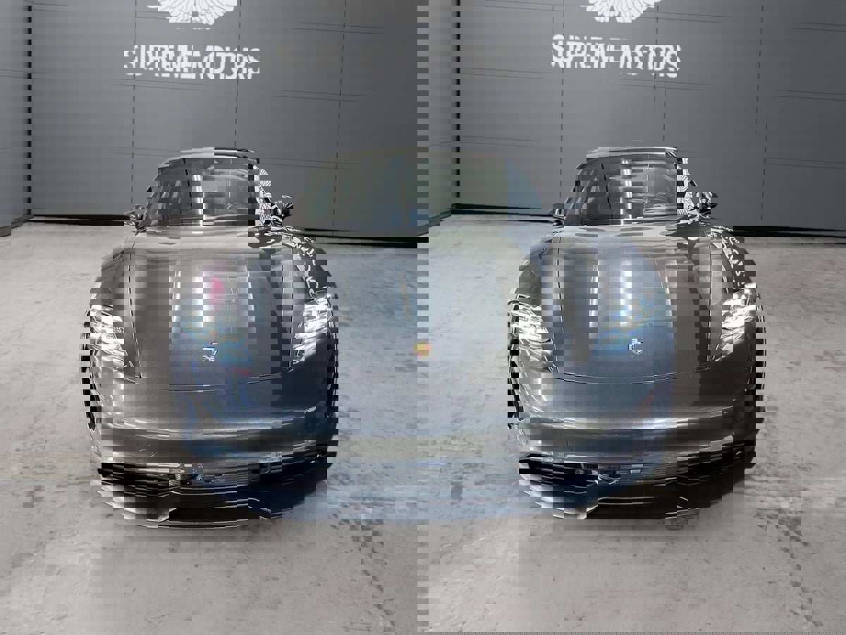 Used 2021 Porsche Taycan image 3