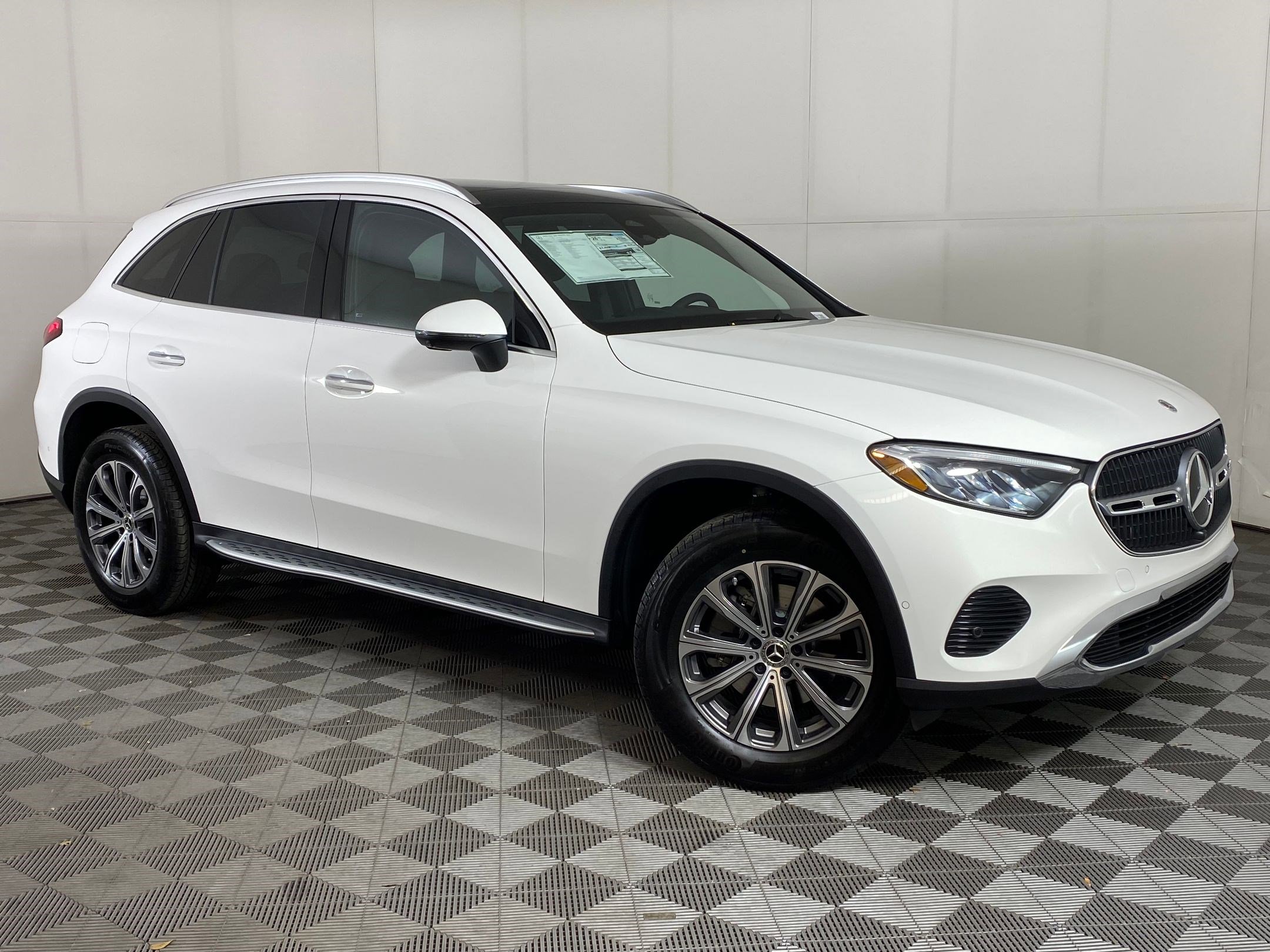 Used 2026 Mercedes-Benz GLC 300 4MATIC image 6