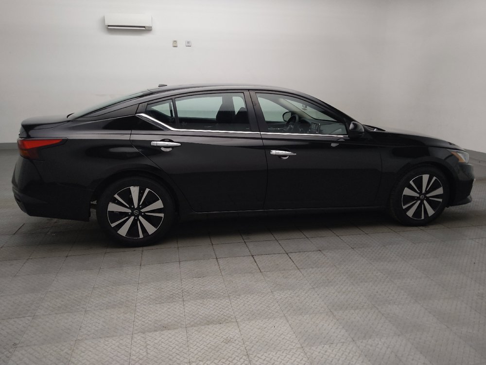 Used 2022 Nissan Altima 2.5 SV FWD image 10