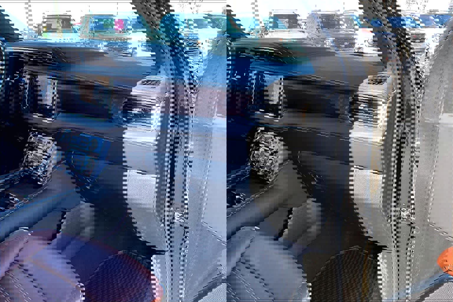 Used 2023 GMC Yukon Denali Ultimate image 19