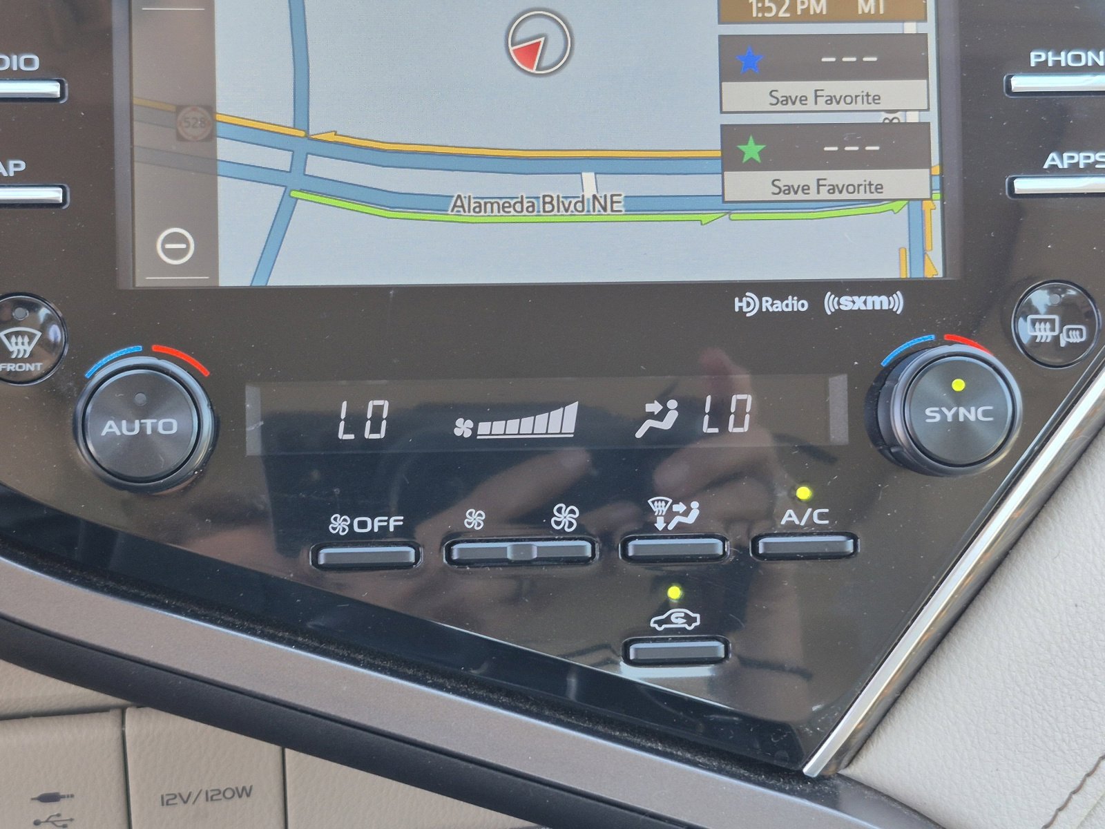 Used 2018 Toyota Camry XLE w/ Driver Assist Package FWD image 32