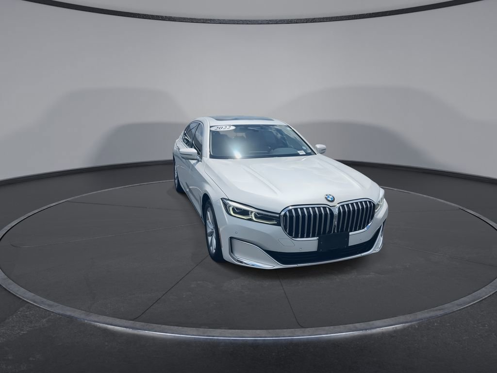 Used 2022 BMW 740i image 3