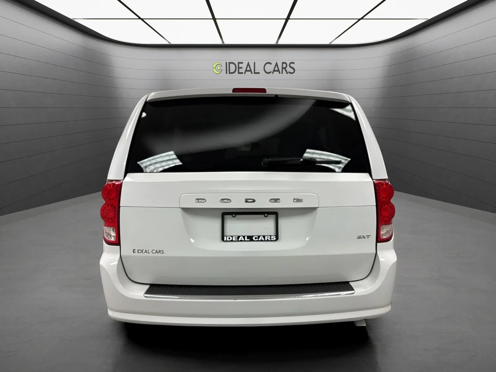 Used 2015 Dodge Grand Caravan SXT FWD image 6