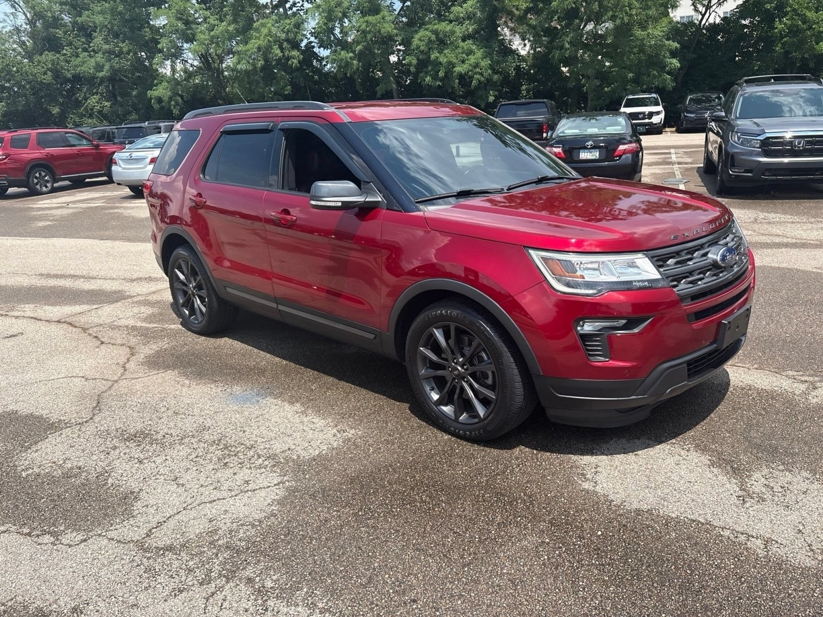 Used 2019 Ford Explorer XLT w/ Equipment Group 202A FWD image 17
