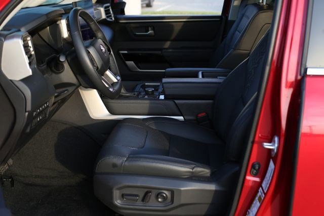 Used 2024 Toyota Tundra Limited image 33