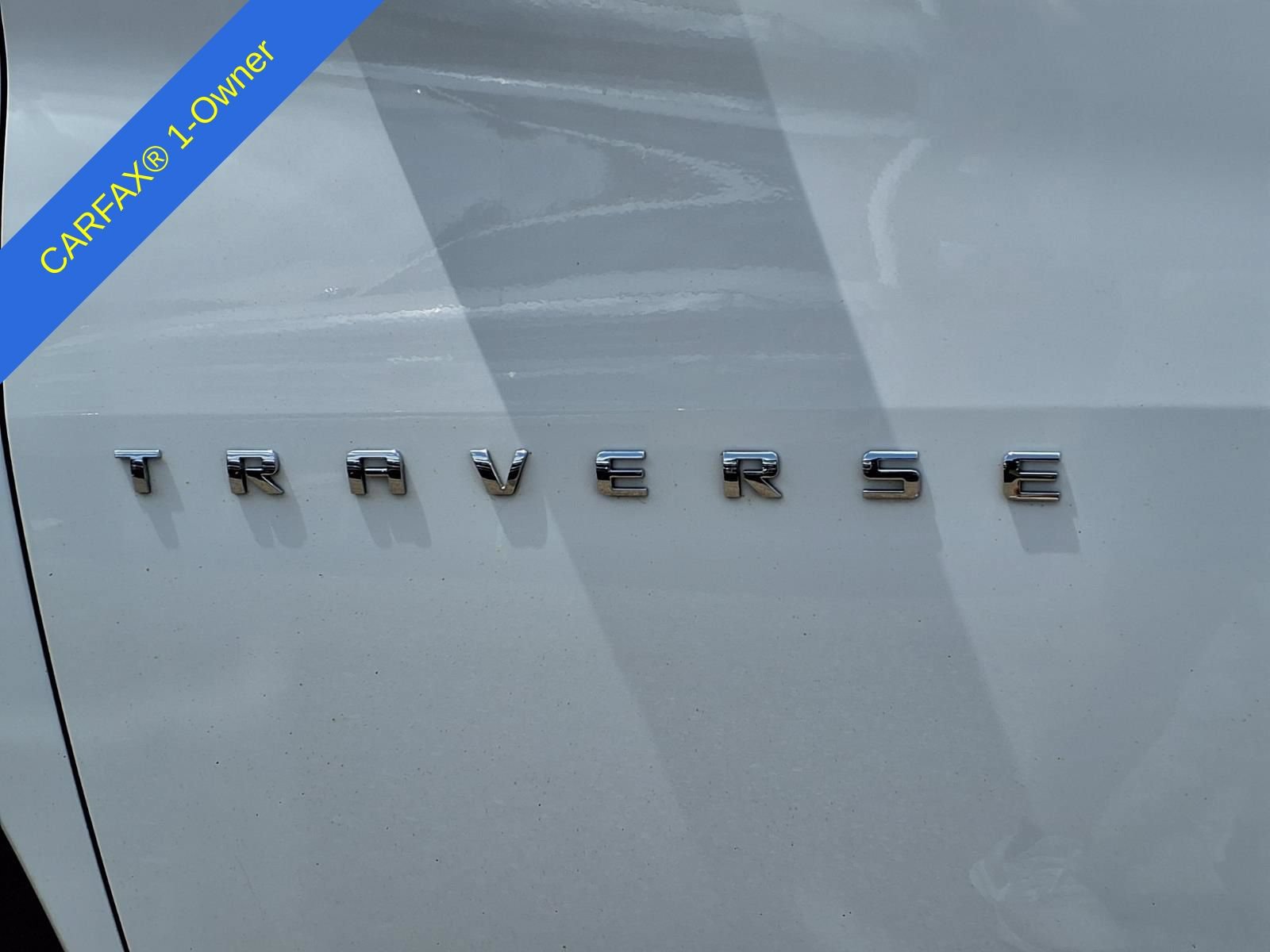 Used 2021 Chevrolet Traverse LS FWD image 11