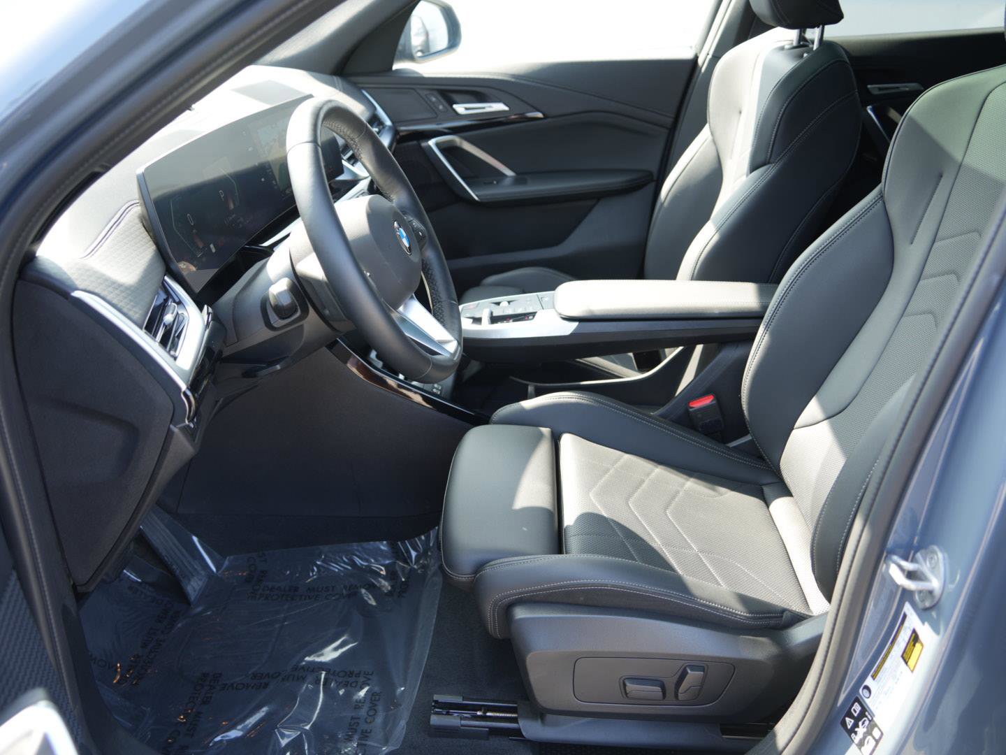 Used 2025 BMW X2 xDrive28i image 9