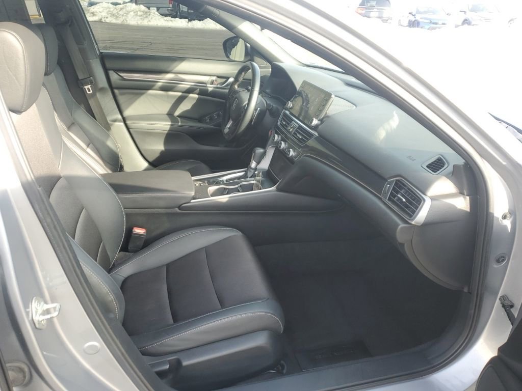Used 2020 Honda Accord Sport image 32