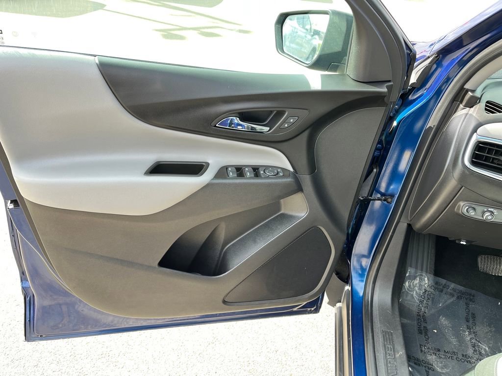 Used 2023 Chevrolet Equinox LS AWD/4WD image 12