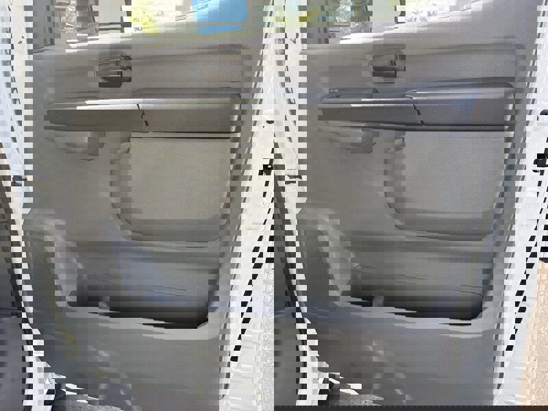 Used 2018 Nissan NV 2500 SV image 21