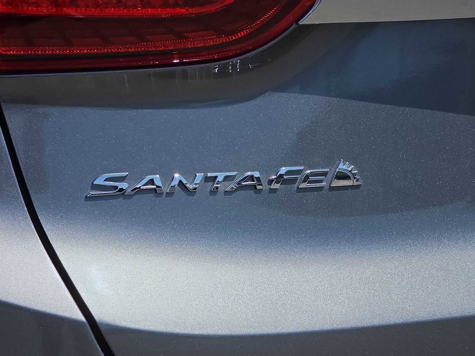 Used 2019 Hyundai Santa Fe AWD image 11