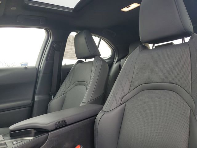 Used 2023 Lexus UX 250h AWD w/ Accessory Package (Z1) image 5