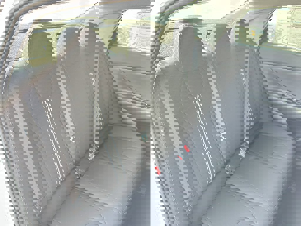 New 2025 Hyundai Elantra Blue image 29