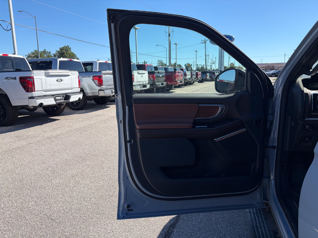 Certified 2025 Ford Expedition King Ranch AWD/4WD image 14