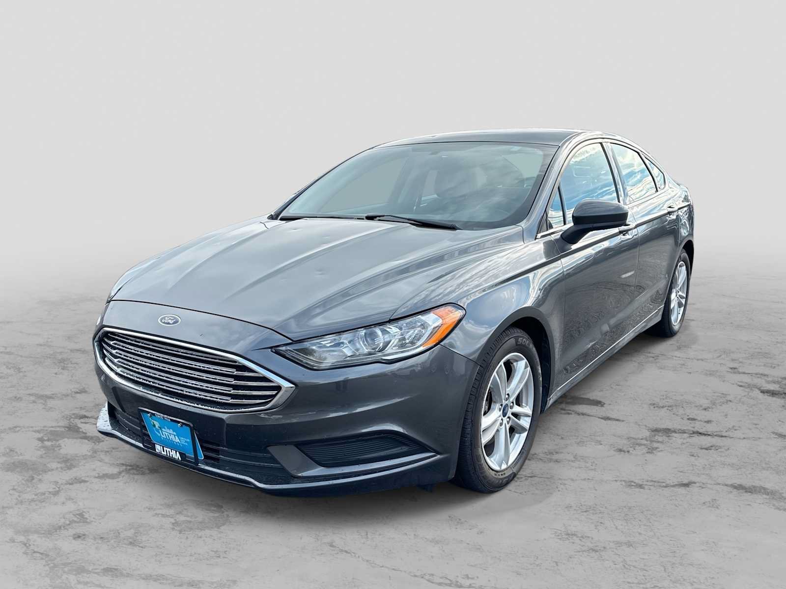 Used 2018 Ford Fusion SE FWD image 1